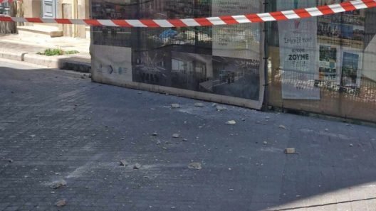 Πάτρα: Κατέρρευσε τμήμα παλιού κτιρίου από την βροχή