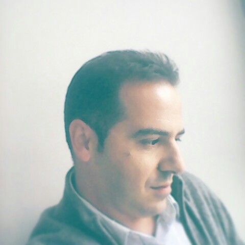 «Η υποκρισία με πολιτικό κοστούμι»