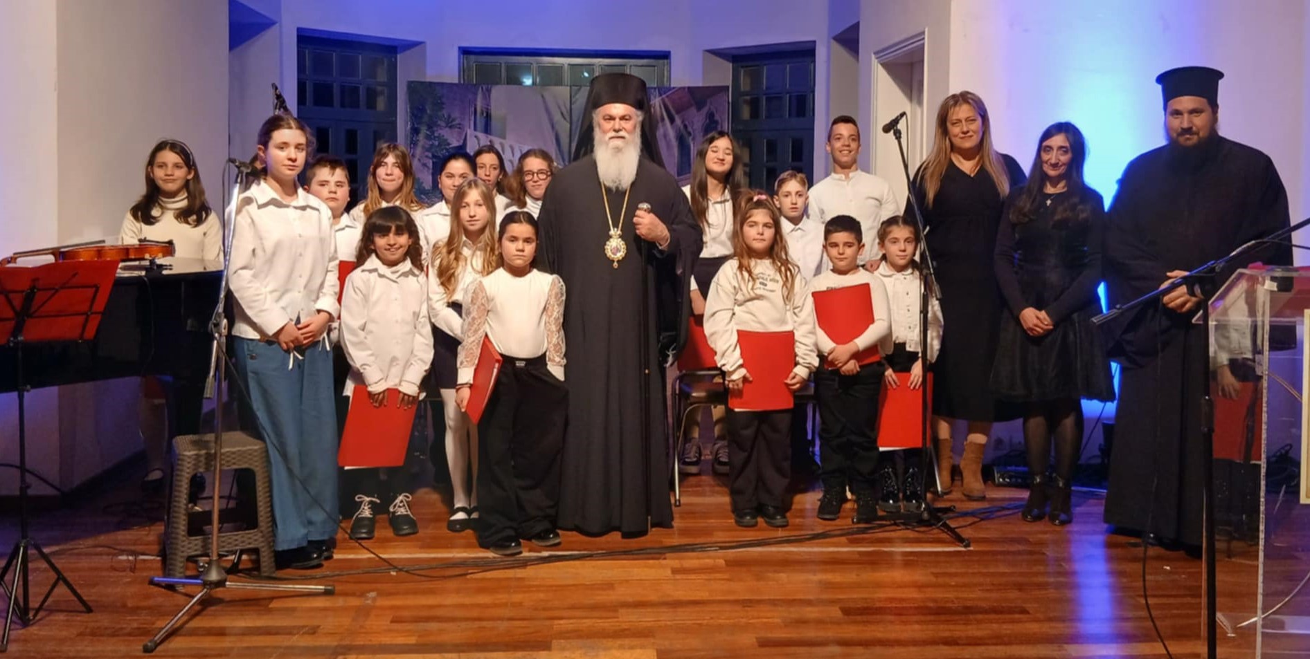 Η γιορτή της Μητέρας, με παιδιά και φωνές της τοπικής Εκκλησίας του Αιγίου ΦΩΤΟ