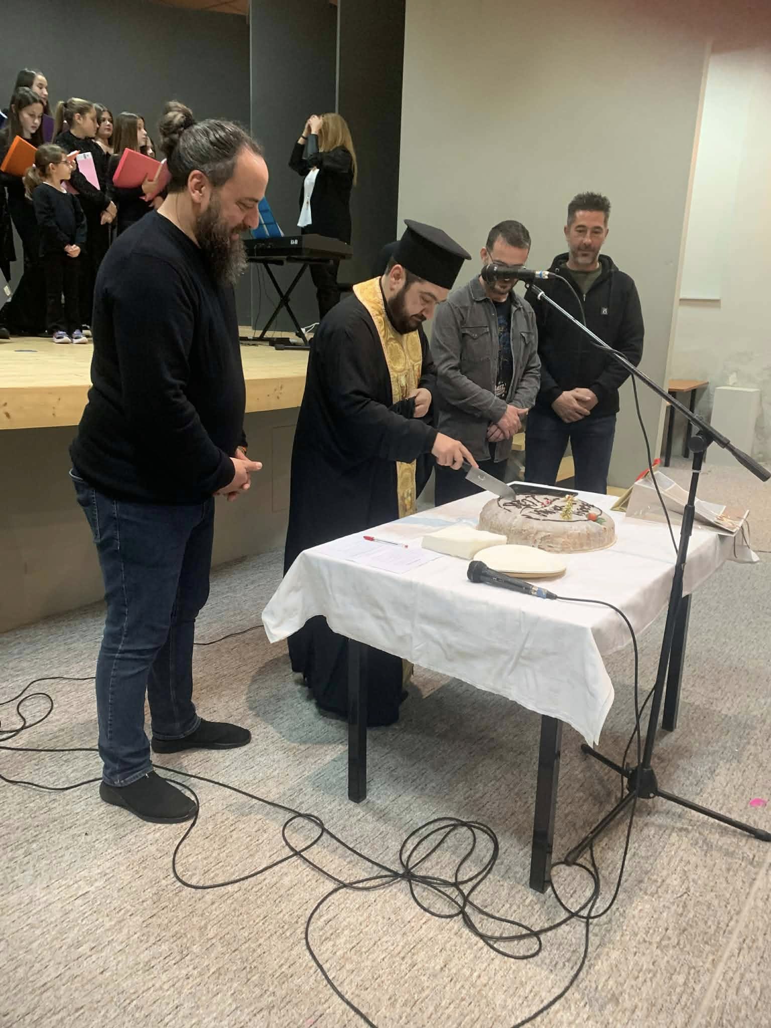 Η Κοινότητα Ακράτας με 18 Συλλόγους σε Πρωτοχρονιάτικη πίτα ΦΩΤΟ 11 Η Κοινότητα Ακράτας με 18 Συλλόγους σε Πρωτοχρονιάτικη πίτα ΦΩΤΟ