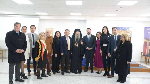 Οι Αρκάδες της Πάτρας υποδέχτηκαν το 2016 με υπουργικό χαιρετισμό ΦΩΤΟ