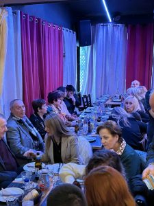 Οι απανταχού Τουρλαδαίοι των Καλαβρύτων σε μουσικοχορευτικό γλέντι, με Γωγώ Τσαμπα ΦΩΤΟ
