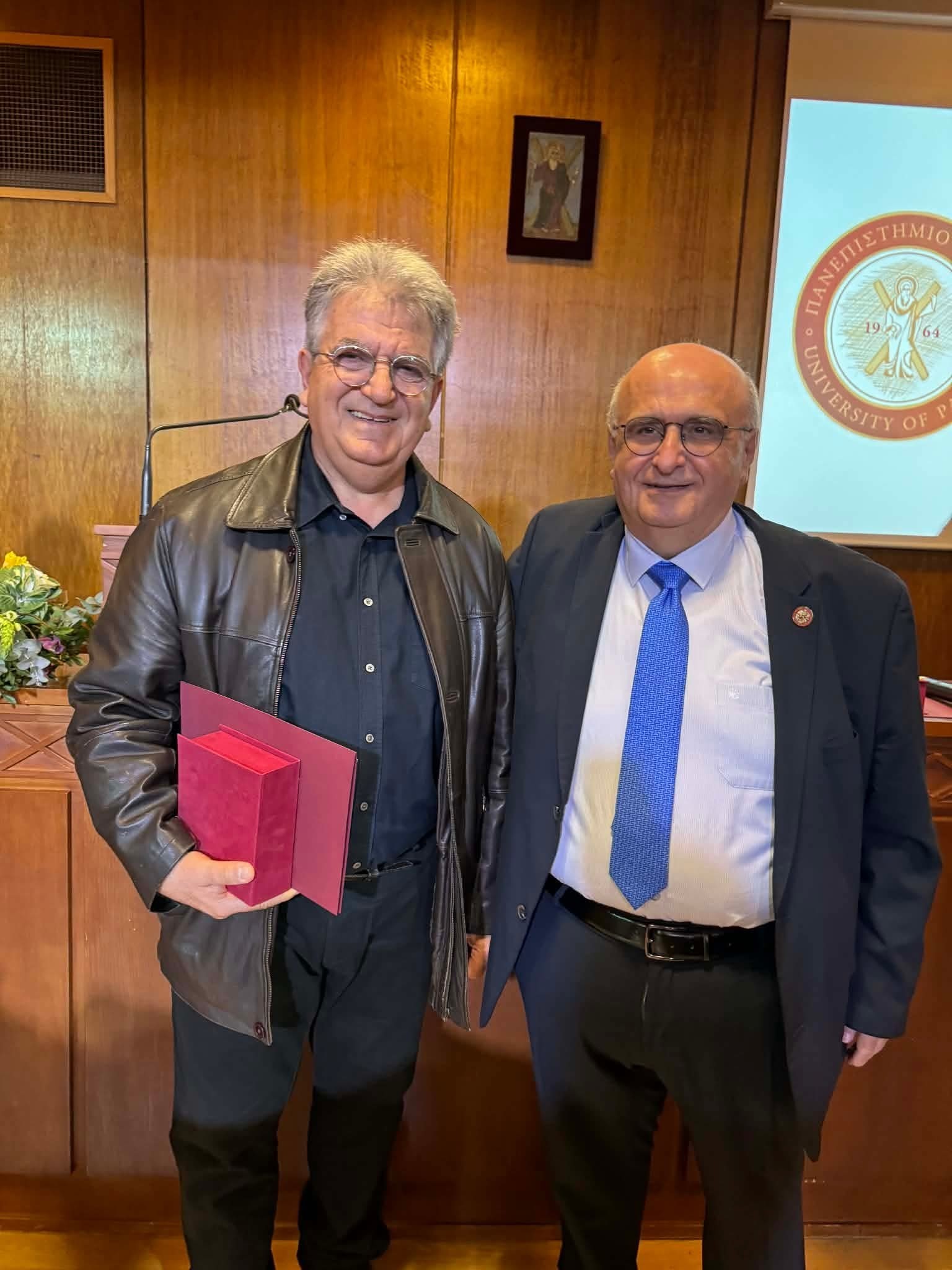 Αχαΐα: Το Βραβείο «Ευάγγελος Παπανούτσος» σε Πατρινό ΦΩΤΟ 29 Αχαΐα: Το Βραβείο «Ευάγγελος Παπανούτσος» σε Πατρινό ΦΩΤΟ
