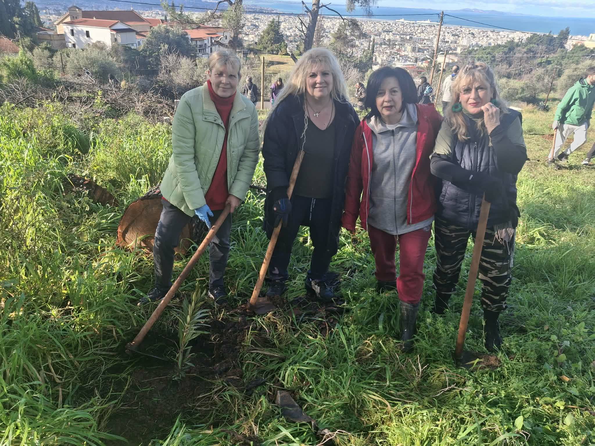 Νέο πράσινο, με γκρι φόντο από τη φωτιά, στο Γηροκομειό της Πάτρας ΦΩΤΟ