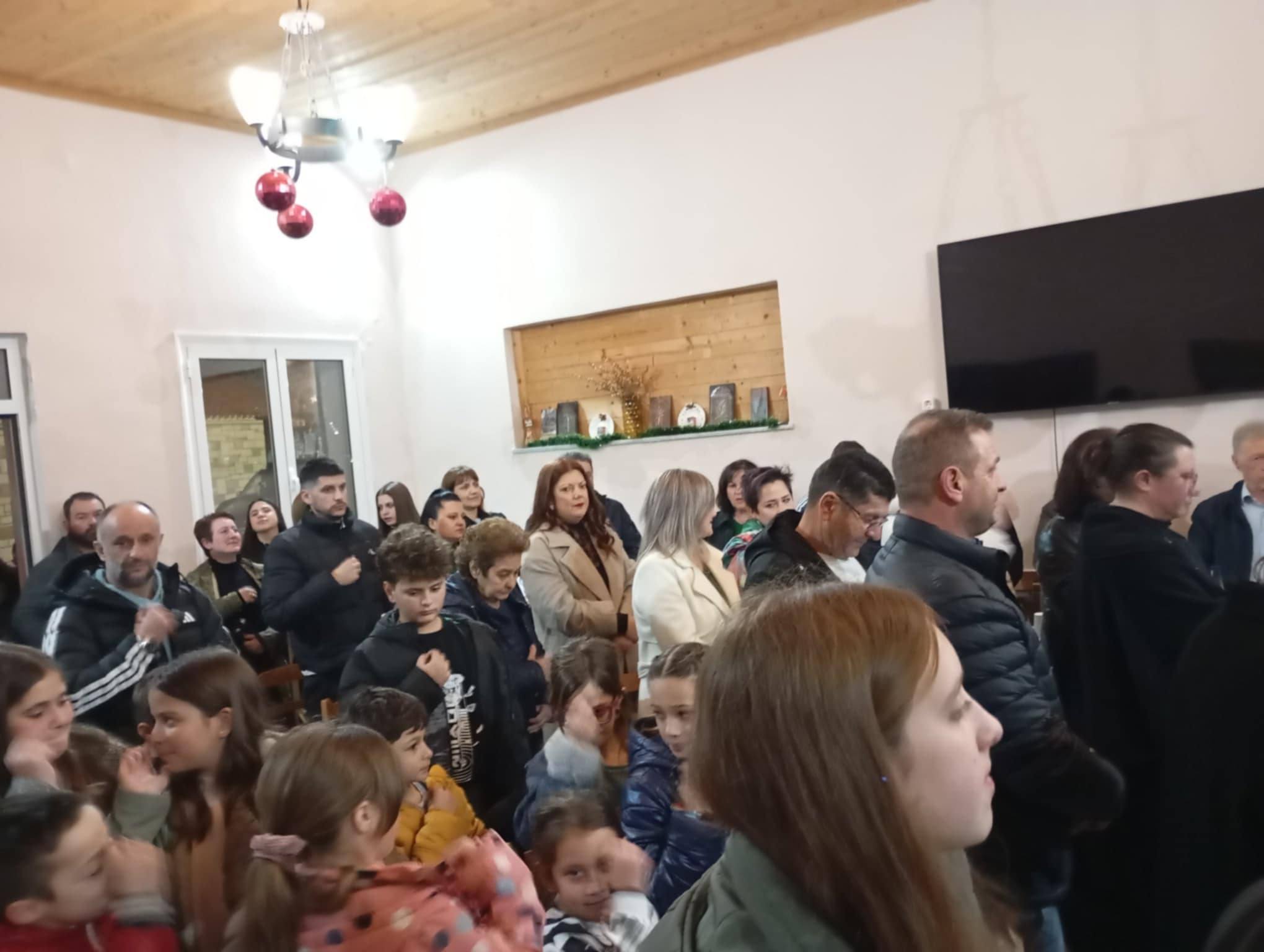 Κλίμα ζεστασιάς και ενότητας στα Σελλά ΦΩΤΟ