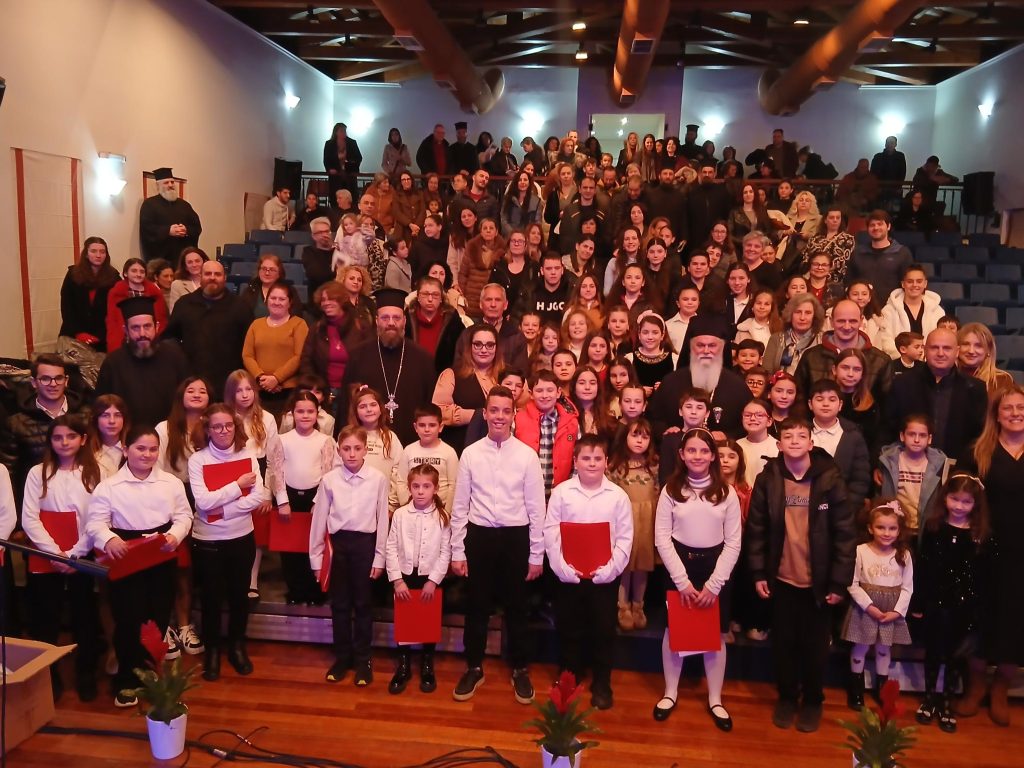 Η γιορτή της Μητέρας, με παιδιά και φωνές της τοπικής Εκκλησίας του Αιγίου ΦΩΤΟ