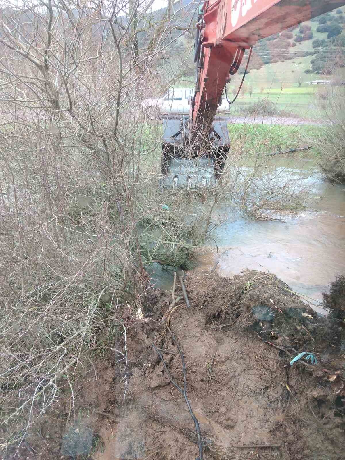 Αχαΐα: Πλημμύρισαν κανάλια καλλιεργειών στην Κέρτεζη Καλαβρύτων ΦΩΤΟ