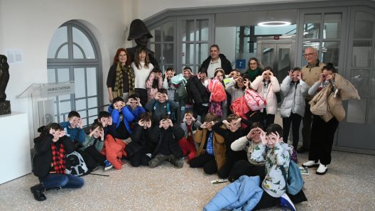 Μαθητές του 48ο Δημοτικού ξεναγήθηκαν στο Δημαρχείο της Πάτρας ΦΩΤΟ