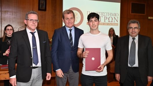 Η «Ολυμπία Οδός» με υποτροφίες σε αριστούχους φοιτητές του Πανεπιστημίου Πατρών ΦΩΤΟ