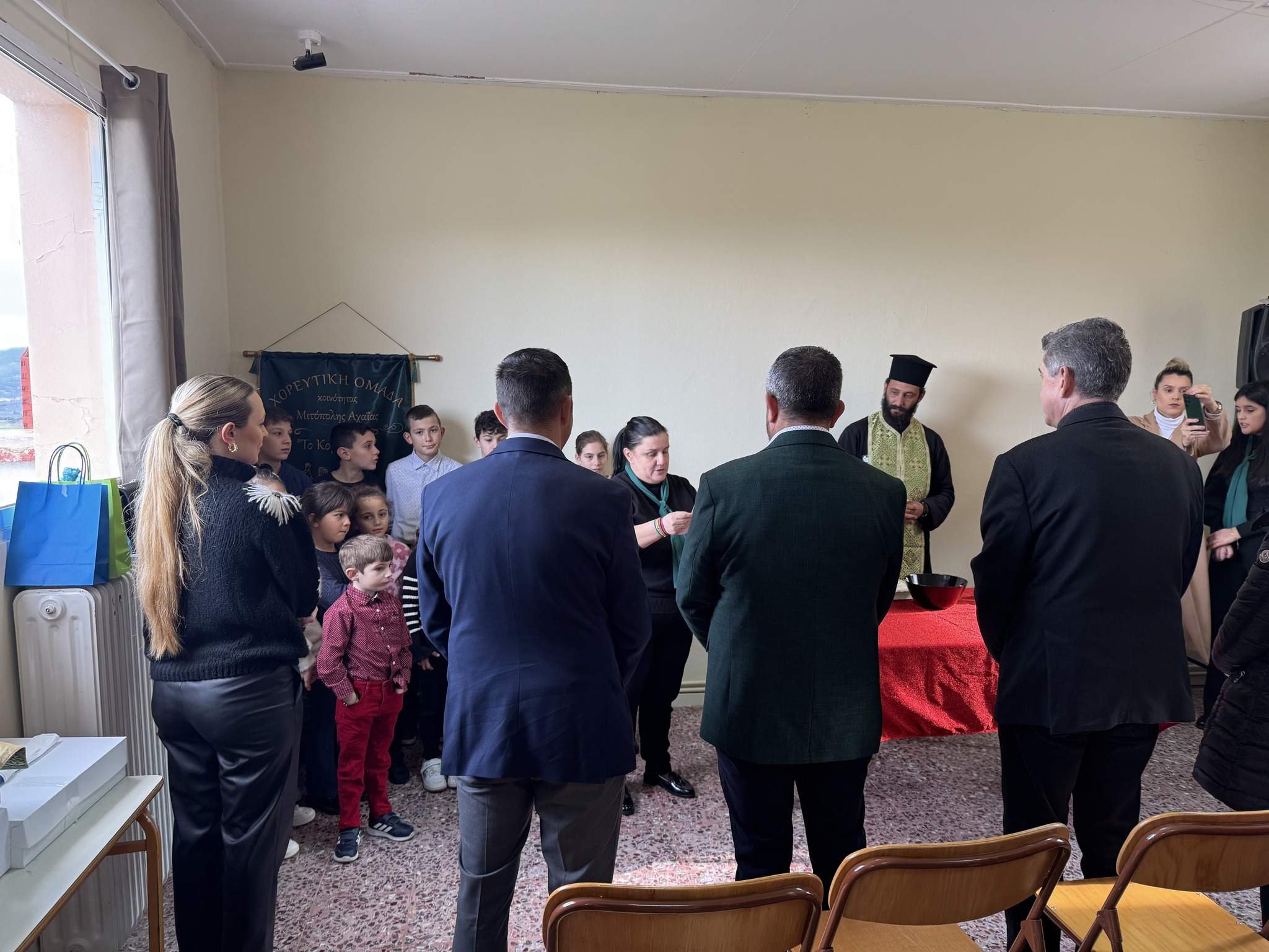 Εκλεψαν την παράσταση οι μικροί χορευτές της Μιτόπολης ΦΩΤΟ 32 Εκλεψαν την παράσταση οι μικροί χορευτές της Μιτόπολης ΦΩΤΟ