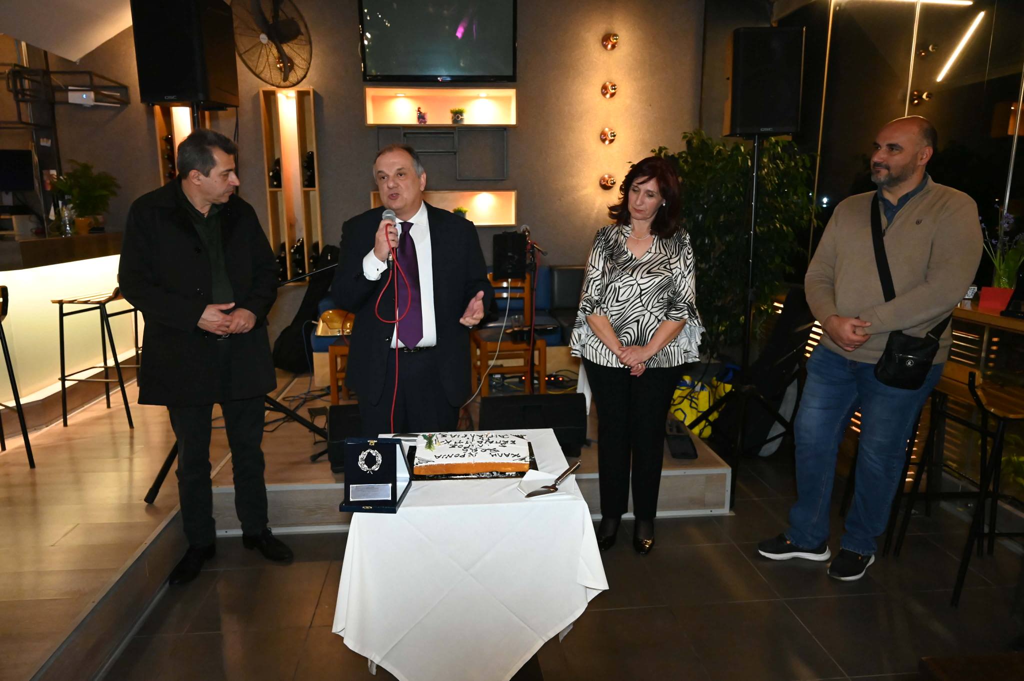 Τίμησαν συνδικαλιστές και το.... γλέντησαν Δάσκαλοι και Νηπιαγωγοί της Αιγιάλειας ΦΩΤΟ