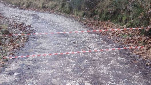 Αχαΐα: Κατολίσθηση στα ορεινά, κίνδυνος για οδηγούς ΦΩΤΟ