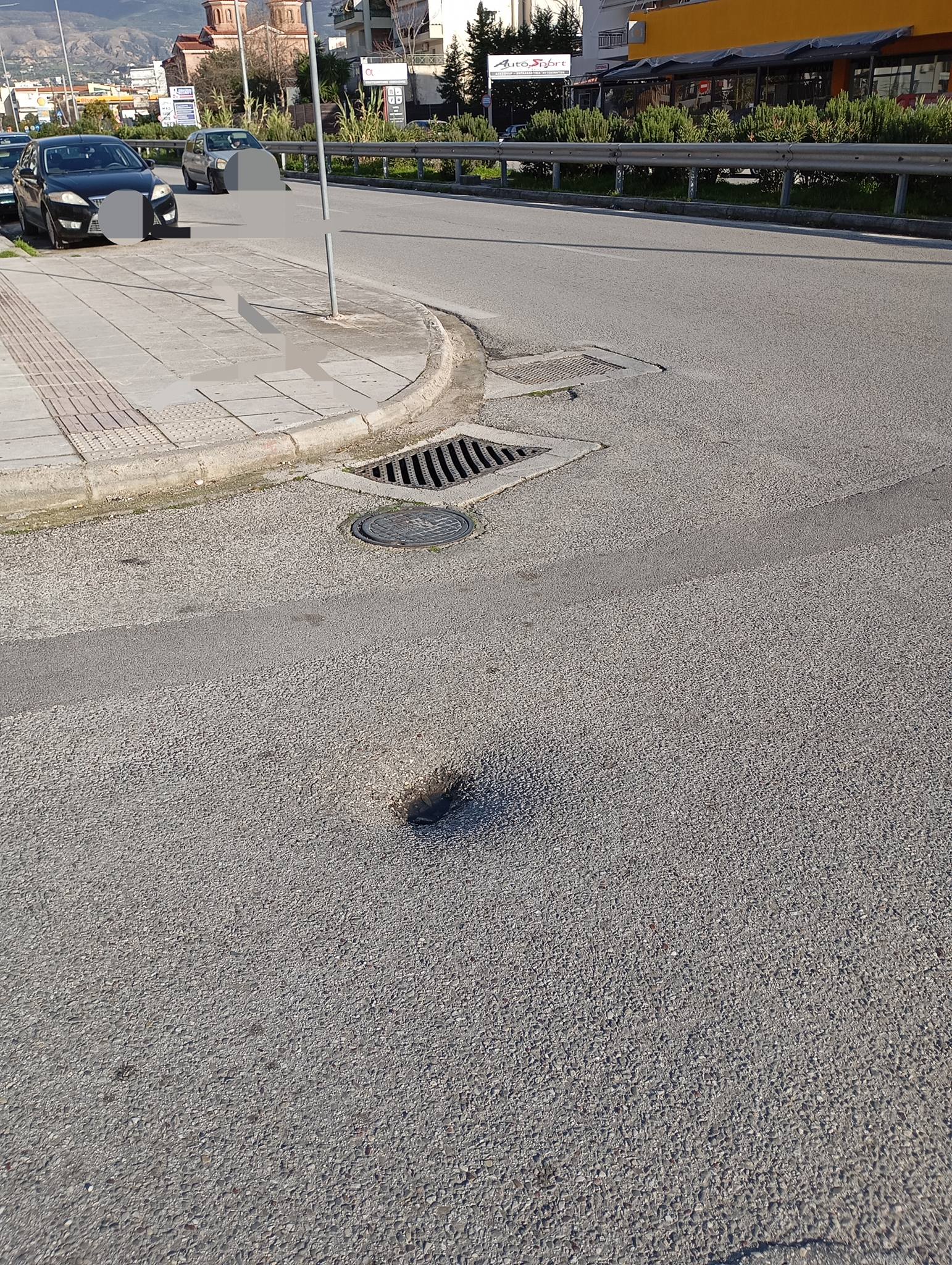 Πάτρα: Σημείο «παγίδα», για οδηγούς, σε κεντρική λεωφόρο ΦΩΤΟ