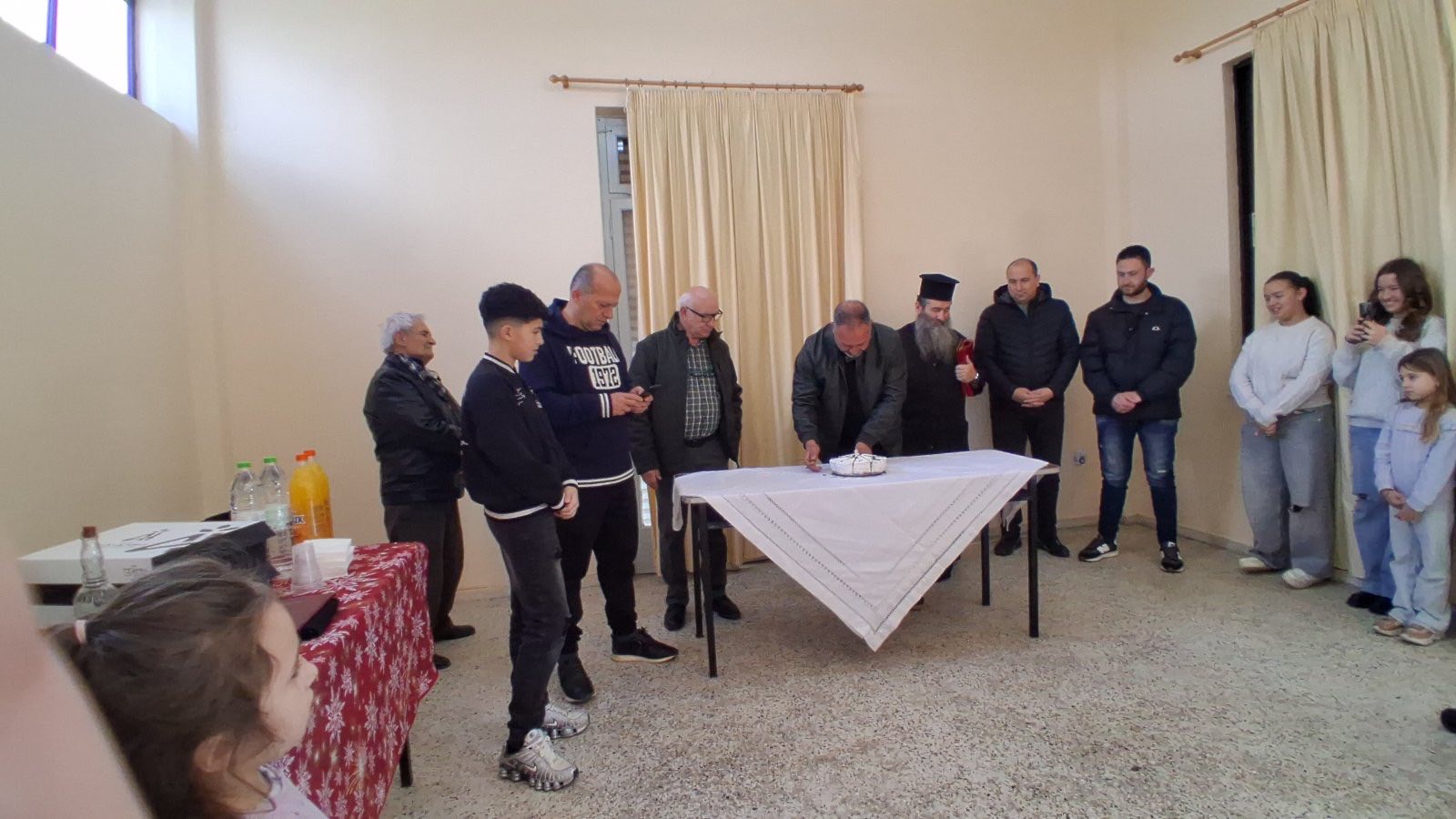 Λιτά...αλλά παραδοσιακά η πίτα του Ελαιοχωρίου ΦΩΤΟ