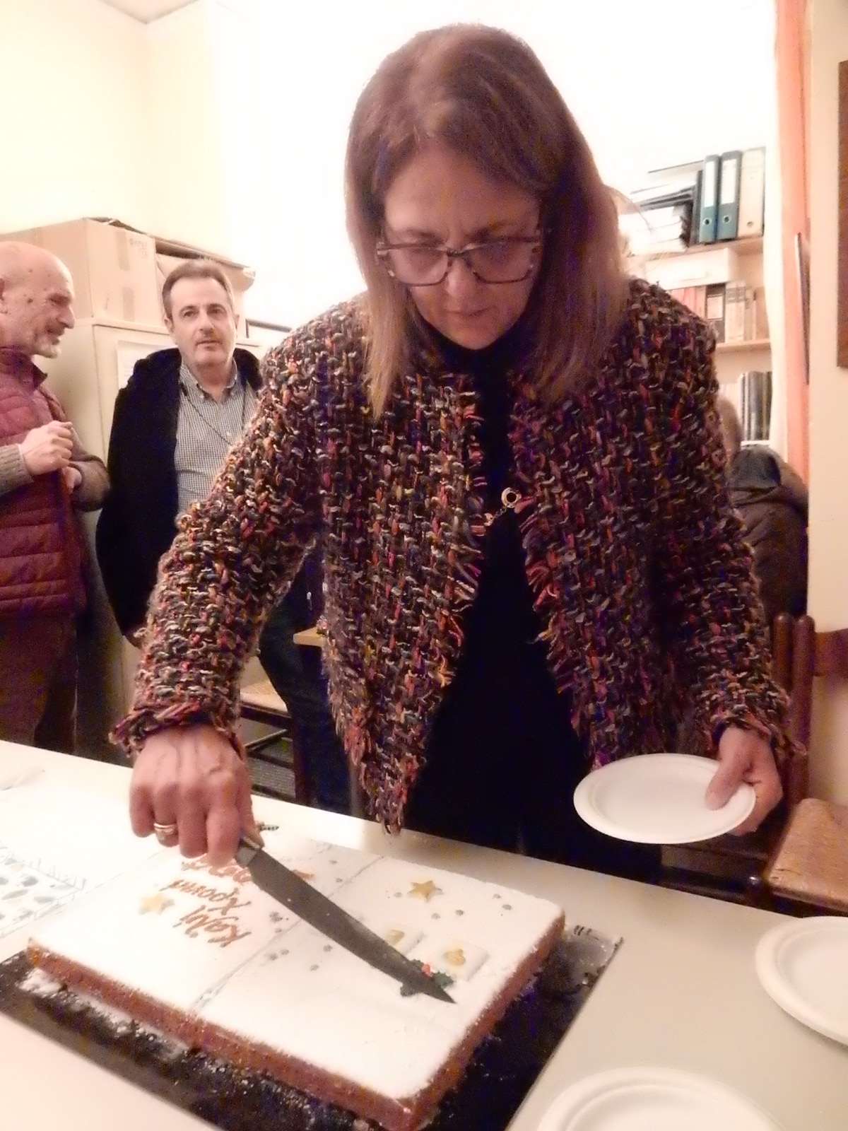 Η πίτα της Φιλοτελικής Πατρών, με συλλεκτικό αναμνηστικό ΦΩΤΟ