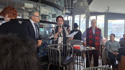 Με αναλλοίωτα τα ήθη και έθιμα και δυνατή συνέχεια οι Δωριείς της Πάτρας ΦΩΤΟ