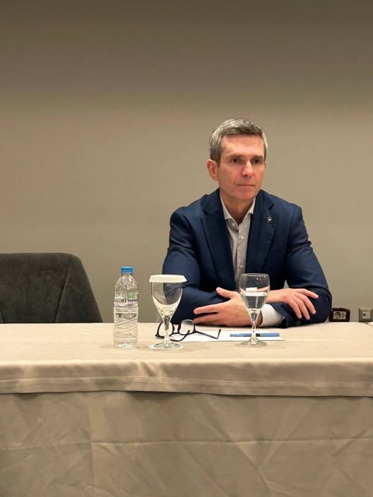 Το βιβλίο του Φοίβου Καρακίτσου...«5 ημέρες» ΦΩΤΟ