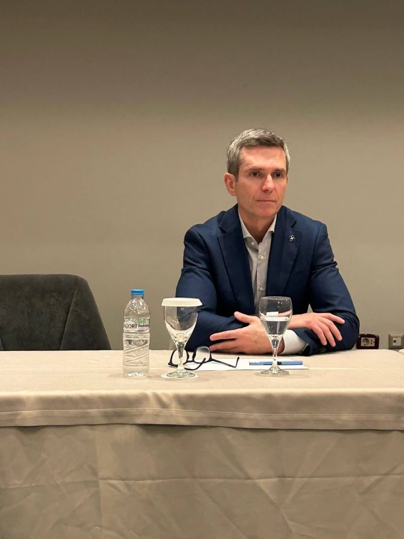 Το βιβλίο του Φοίβου Καρακίτσου...«5 ημέρες» ΦΩΤΟ