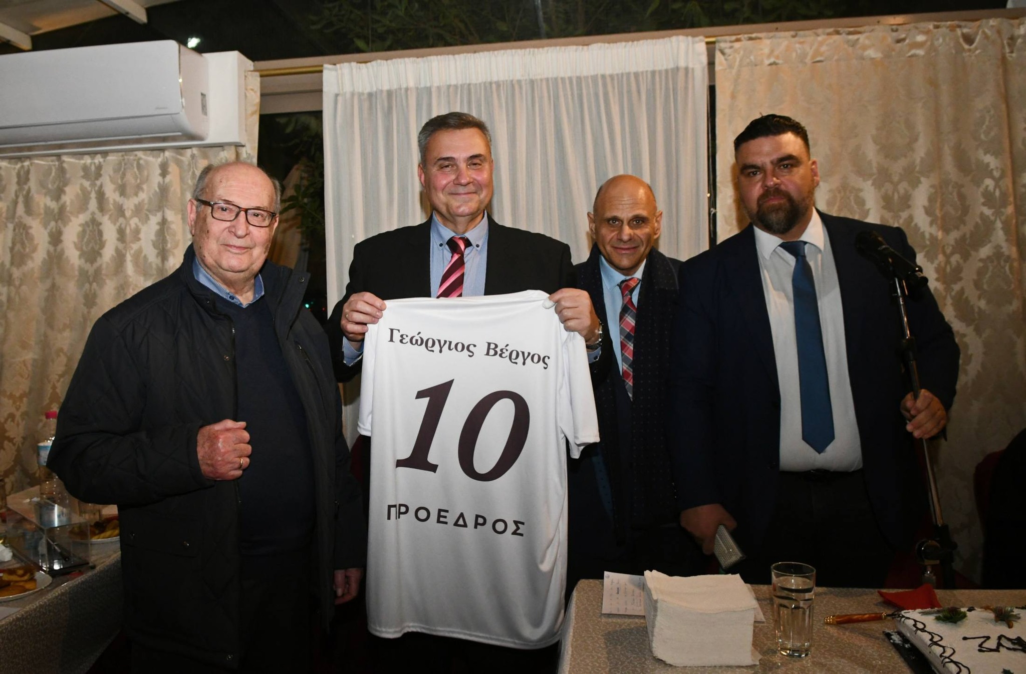 Με την φανέλα των 20 ετών η Χορωδία «Φωκαεύς» της Πάτρας ΦΩΤΟ 33 Με την φανέλα των 20 ετών η Χορωδία «Φωκαεύς» της Πάτρας ΦΩΤΟ