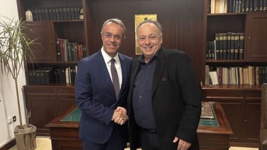 Πάτρα: Ο τ. Υπουργός Οικονομικών Χρ. Σταϊκούρας σε επισκέψεις για ζητήματα αγοράς ΦΩΤΟ