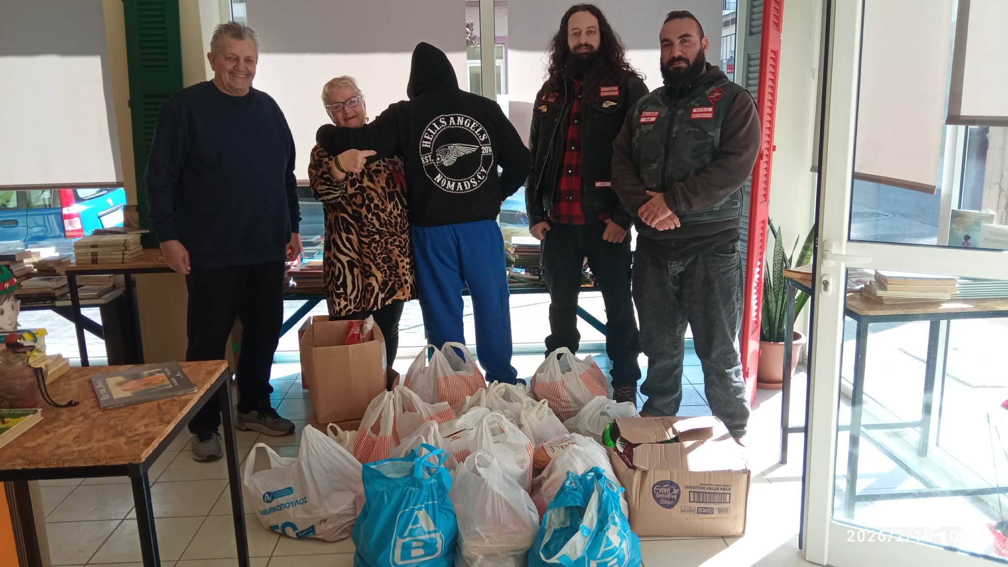 Προσφορά τροφίμων στο «Φωτεινό Αστέρι» ΦΩΤΟ