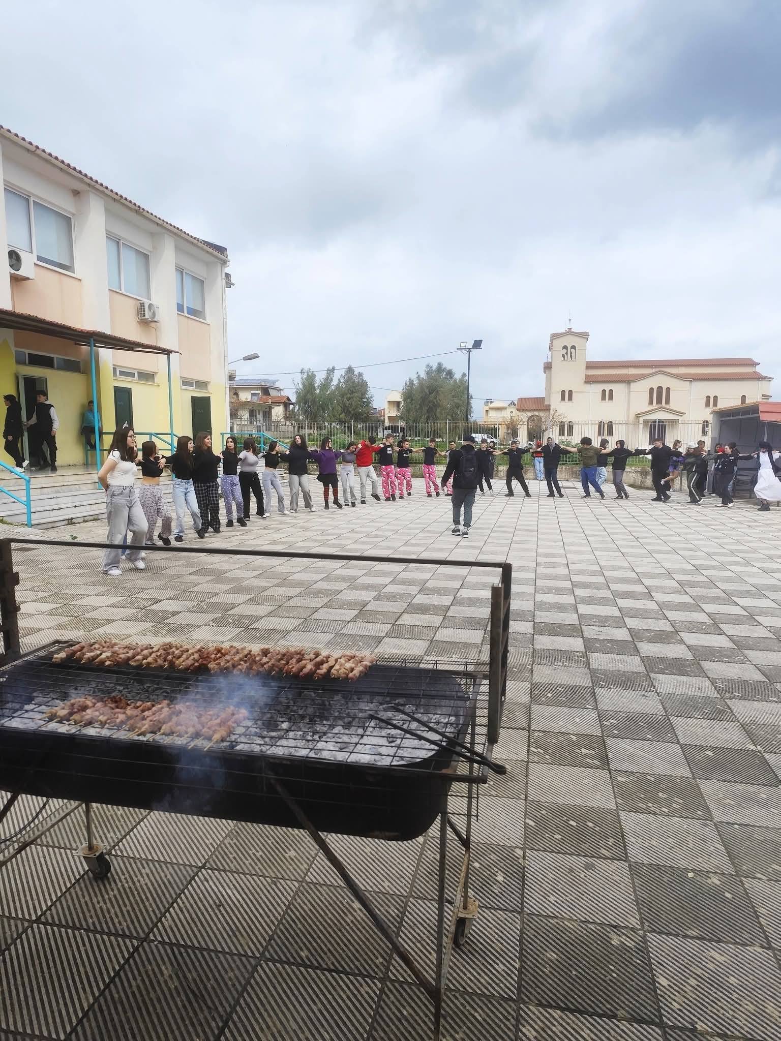 Καλές Απόκριες και Τσικνοπέμπτη στο Αίγιο ΦΩΤΟ