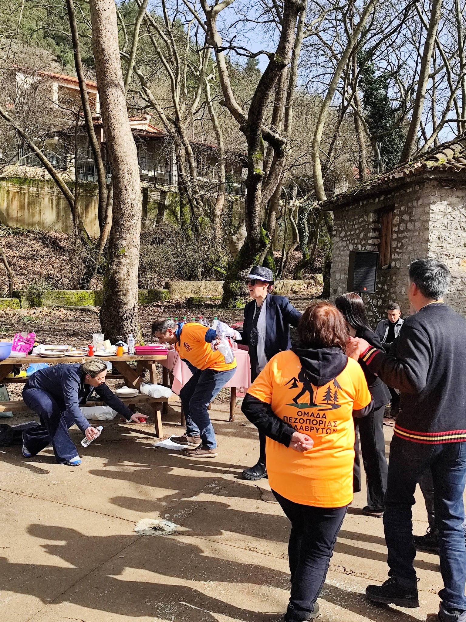 Η Ομάδα Πεζοπορίας Καλαβρύτων συνεχίζει...σε όμορφα μονοπάτια ΦΩΤΟ