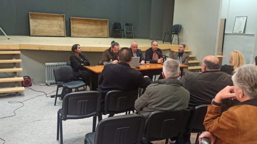 Αχαΐα: Ευρεία σύσκεψη για τα προβλήματα της Ακράτας - Τα πεπραγμένα και τα ζητούμενα ΦΩΤΟ