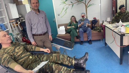 Εθελοντική αιμοδοσία στο Καραμανδάνειο Παίδων Πάτρας ΦΩΤΟ