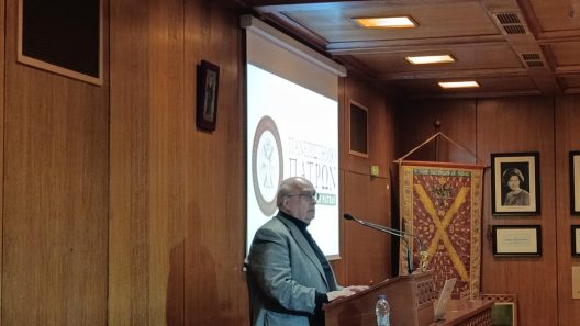 Πάτρα: «Το Πανεπιστήμιο δεν πολιτεύεται» λέει ο Χρ. Μπούρας και στηρίζει το «Σχέδιο Ανάπτυξης» ΦΩΤΟ