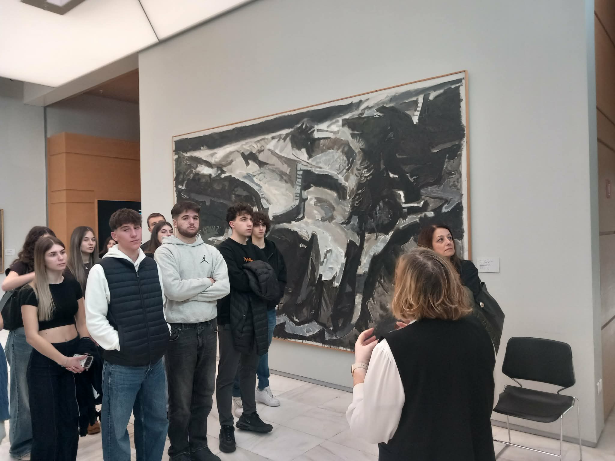 Μαθητές του Αρσακείου Λυκείου Πατρών γνώρισαν το Αρχαιολογικό Μουσείο ΦΩΤΟ