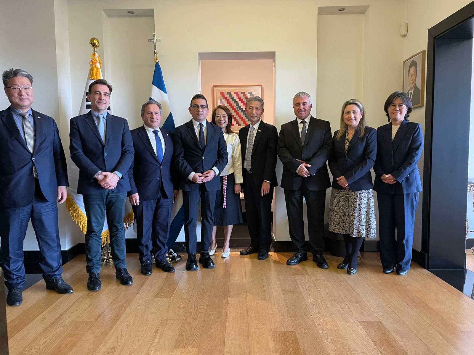 Η Χριστίνα Αλεξοπούλου με τον Πρέσβη της Νότιας Κορέας ΦΩΤΟ