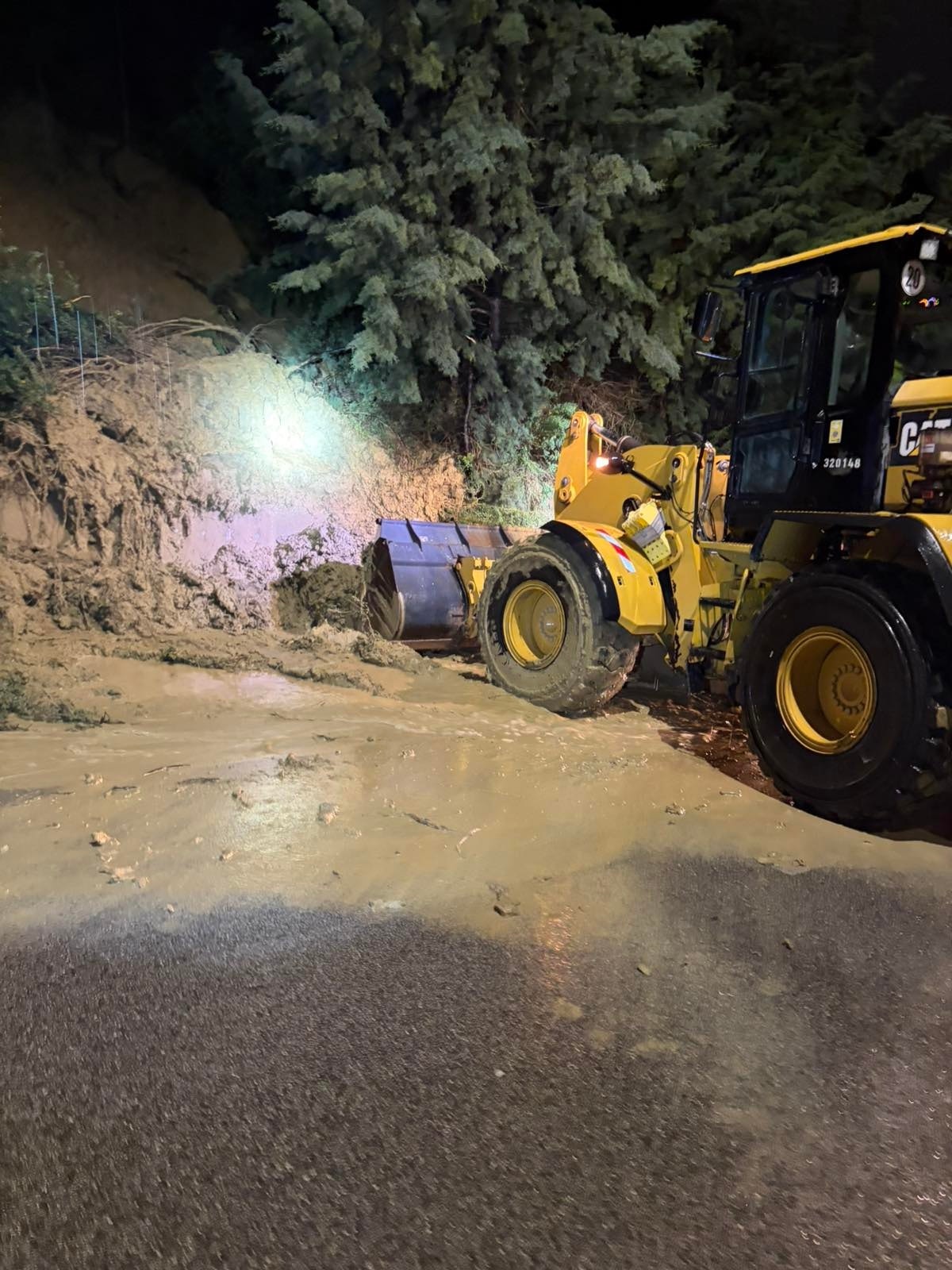 Πάτρα: Κατολισθήσεις στην Περιμετρική από την δυνατή βροχή - Ολονύχτια επιφυλακή ΦΩΤΟ 27 Πάτρα: Κατολισθήσεις στην Περιμετρική από την δυνατή βροχή - Ολονύχτια επιφυλακή ΦΩΤΟ