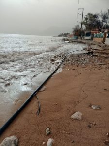 Αχαΐα: Χαλίκια και ξύλα σε δρόμους, σε παραλίες έφτασε στα σπίτια η θάλασσα ΦΩΤΟ 35 Αχαΐα: Χαλίκια και ξύλα σε δρόμους, σε παραλίες έφτασε στα σπίτια η θάλασσα ΦΩΤΟ