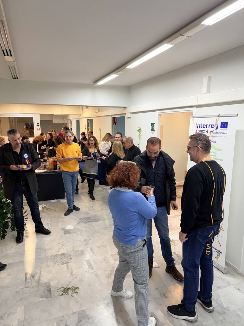 Τσίκνισε με συνεργάτες του σε γιορτινό...περιβάλλον ο Φαρμάκης ΦΩΤΟ