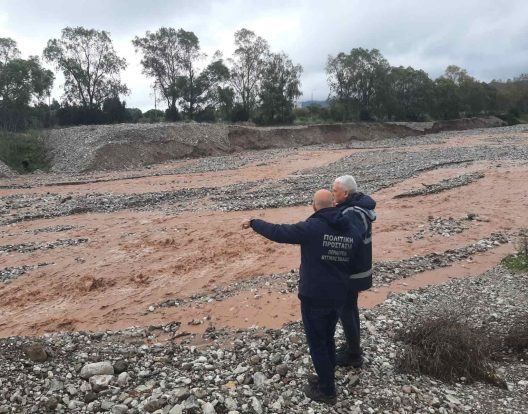 Πάτρα: Σε αυστηρή επιτήρηση για υπερχείλιση ο ποταμός «Χάραδρος» ΦΩΤΟ