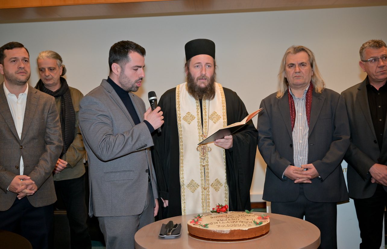 Ενωτικό κλίμα στους Εκπαιδευτικούς ΠΕ της Πάτρας, που τίμησαν συνταξιούχους ΦΩΤΟ 33 Ενωτικό κλίμα στους Εκπαιδευτικούς ΠΕ της Πάτρας, που τίμησαν συνταξιούχους ΦΩΤΟ