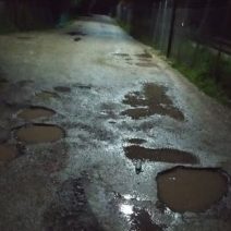 Βραχναίικα Πατρών: Λακκούβες θέτουν σε κίνδυνο πεζούς και οδηγούς - Εγκατάλειψη και παρακμή ΦΩΤΟ