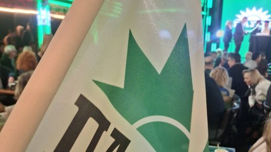 Πάτρα: Κοσμοσυρροή στην πίτα του ΠΑΣΟΚ Αχαΐας, με Παπανδρέου, Δουδωνή, Σταρακά ΦΩΤΟ