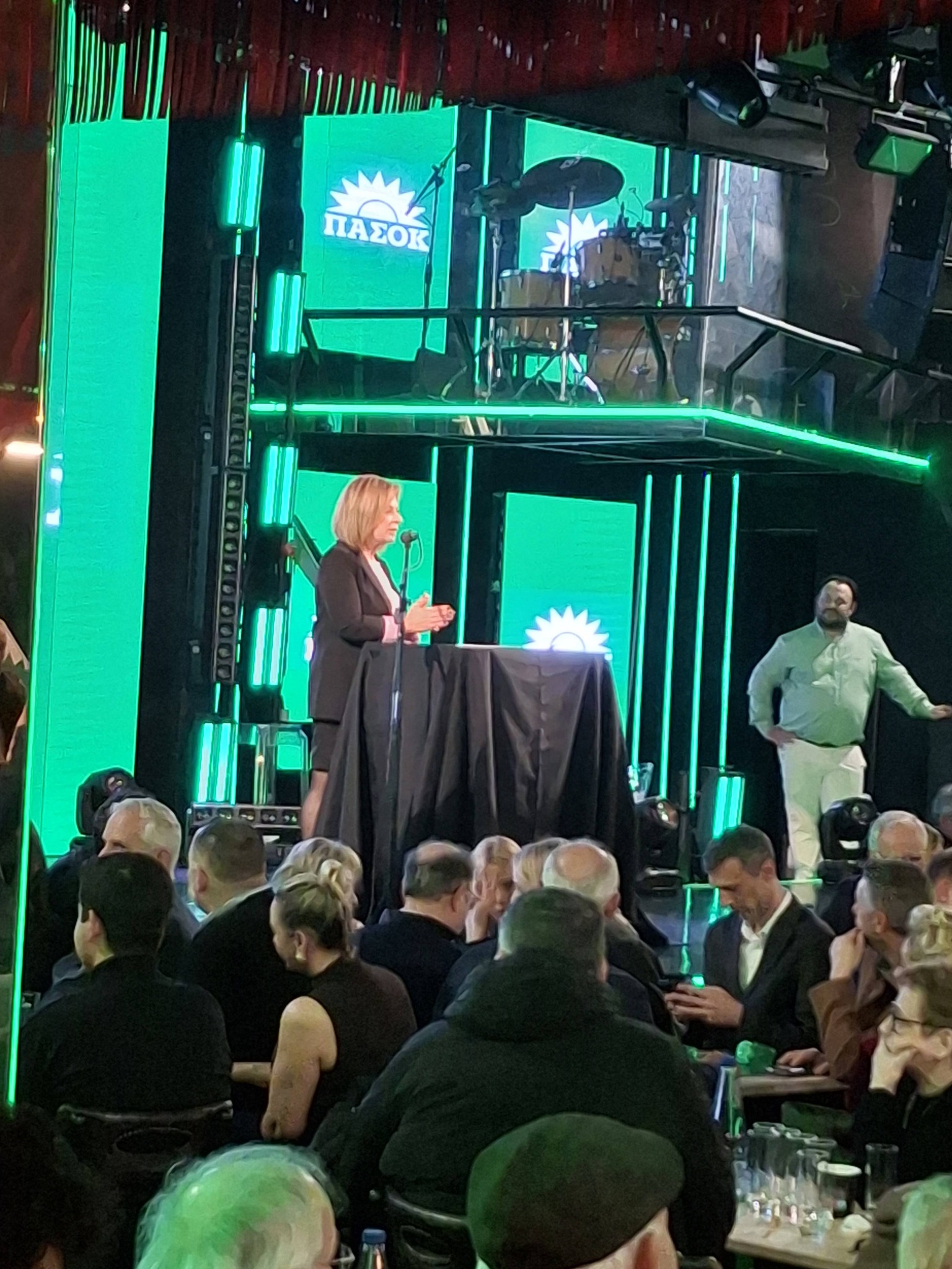 Πάτρα: Κοσμοσυρροή στην πίτα του ΠΑΣΟΚ Αχαΐας, με Παπανδρέου, Δουδωνή, Σταρακά ΦΩΤΟ