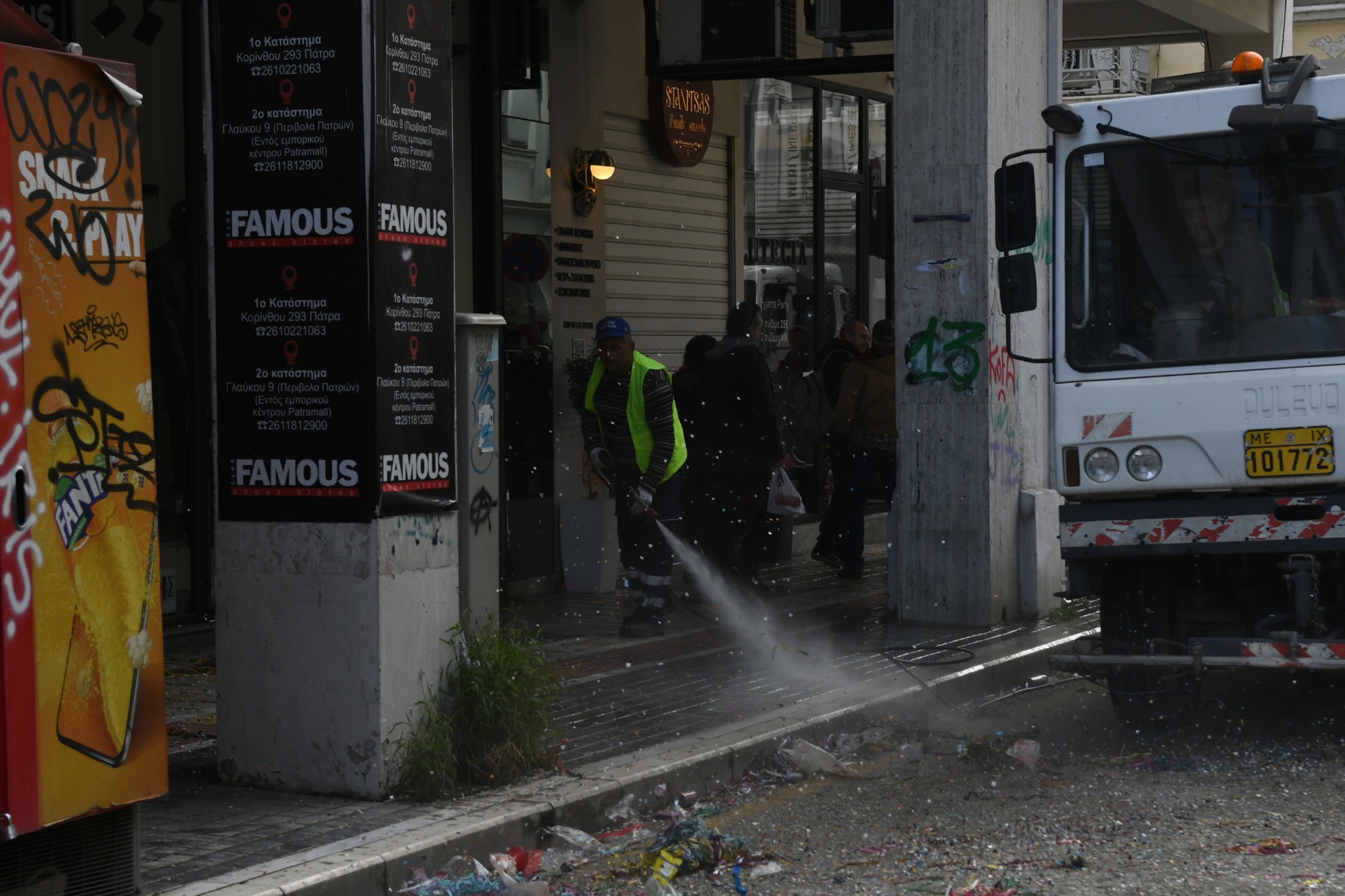 Πάτρα: Η «μάχη» για την εικόνα της πόλης, πριν και μετά, από την παρέλαση των μικρών Καρναβαλιστών ΦΩΤΟ 35 Πάτρα: Η «μάχη» για την εικόνα της πόλης, πριν και μετά, από την παρέλαση των μικρών Καρναβαλιστών ΦΩΤΟ