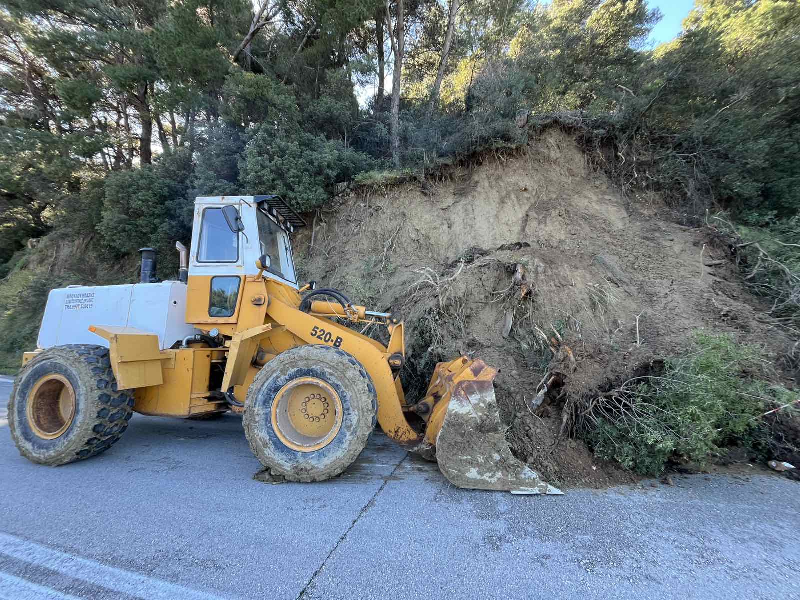 Άνω Καστρίτσι Πατρών: Επιχείρηση μείωση του κινδύνου από κατολισθήσεις ΦΩΤΟ