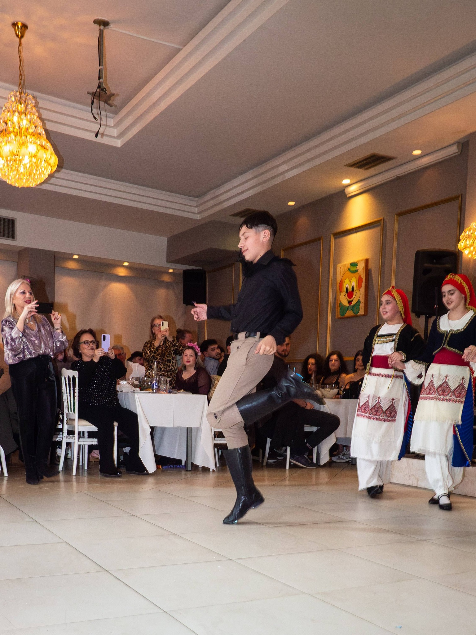 Ο Αποκριάτικος Χορός από το «Αρκάδι» των Κρητών Πάτρας ΦΩΤΟ