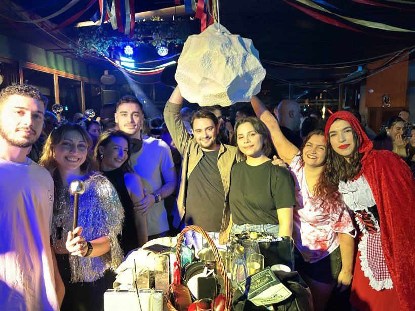 Το προσωπικό της Κλινικής Αποκατάστασης «ΟΛΥΜΠΙΟΝ» άλλαξε «αμφίεση» ΦΩΤΟ 24 Το προσωπικό της Κλινικής Αποκατάστασης «ΟΛΥΜΠΙΟΝ» άλλαξε «αμφίεση» ΦΩΤΟ