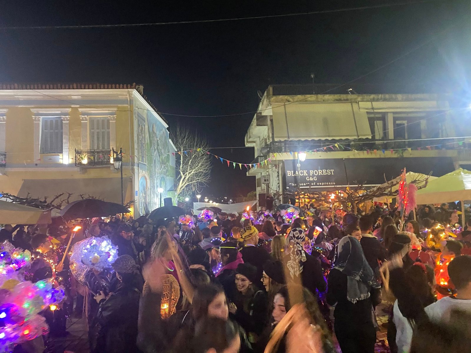 Μαγική καρναβαλική βραδιά στην Ακράτα ΦΩΤΟ