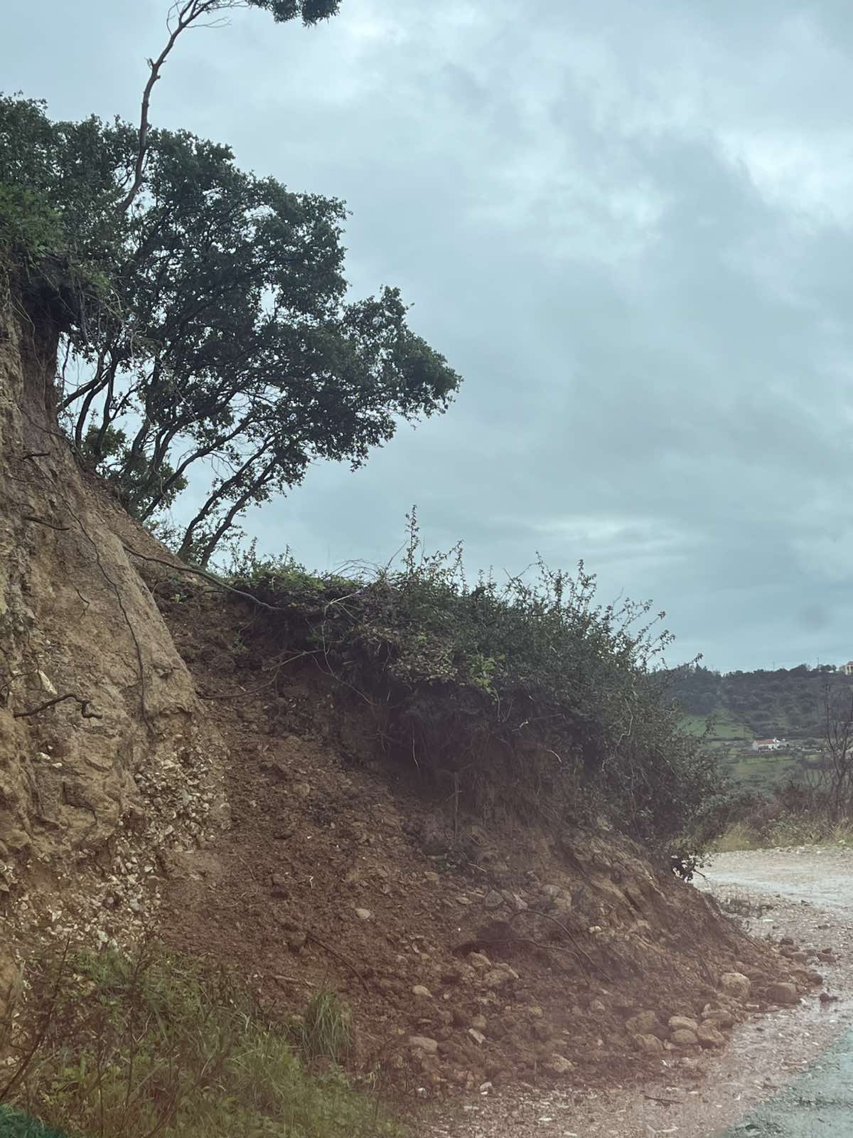 Άνω Καστρίτσι Πατρών: Επιχείρηση μείωση του κινδύνου από κατολισθήσεις ΦΩΤΟ