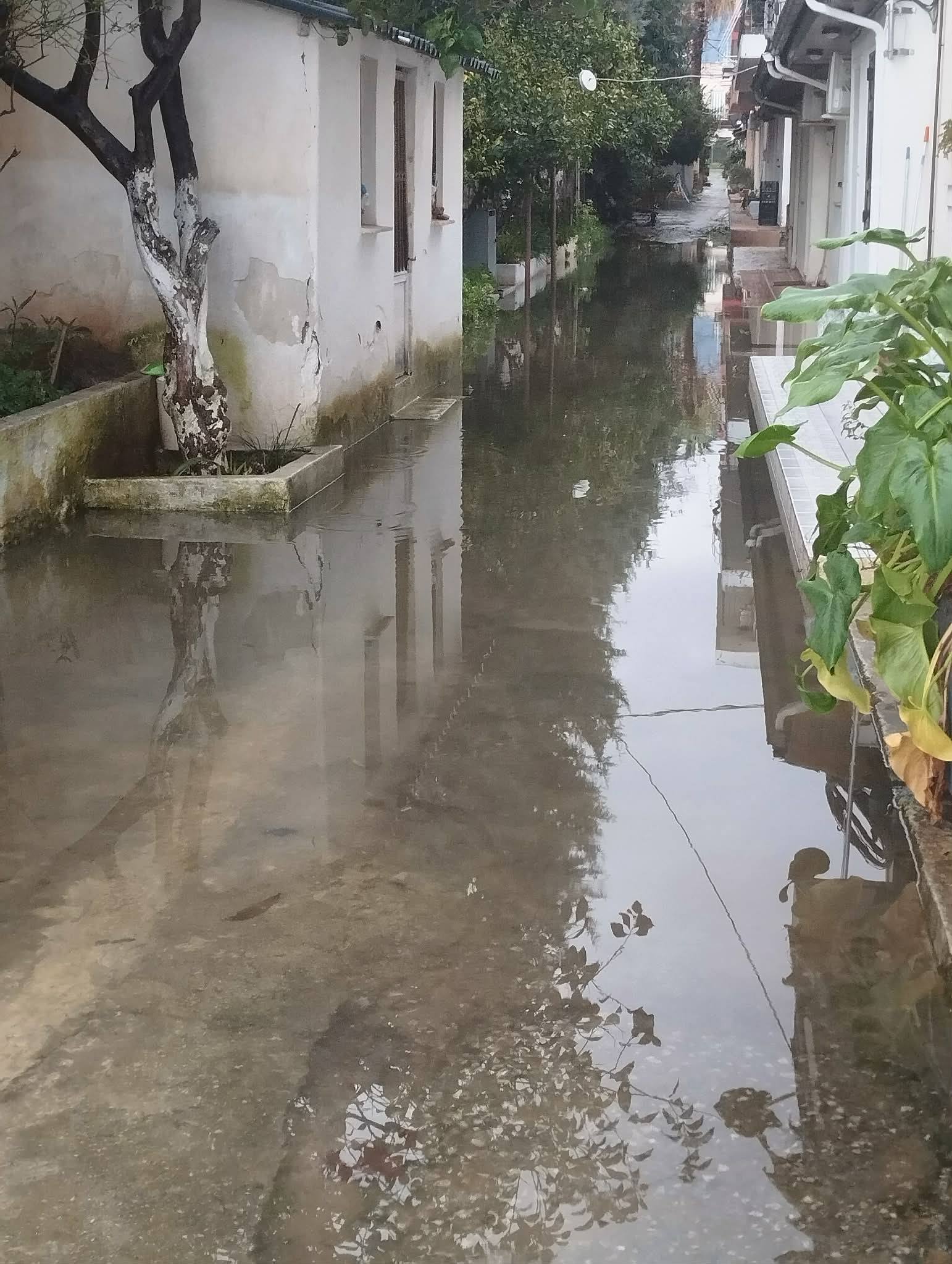 Ακτή Δυμαίων - Πάτρα: Οι εικόνες σε πλημμυρισμένα σπίτια - «Βοήθεια» φώναζε ο κόσμος - Απίστευτη η απάντηση της Αστυνομίας ΦΩΤΟ