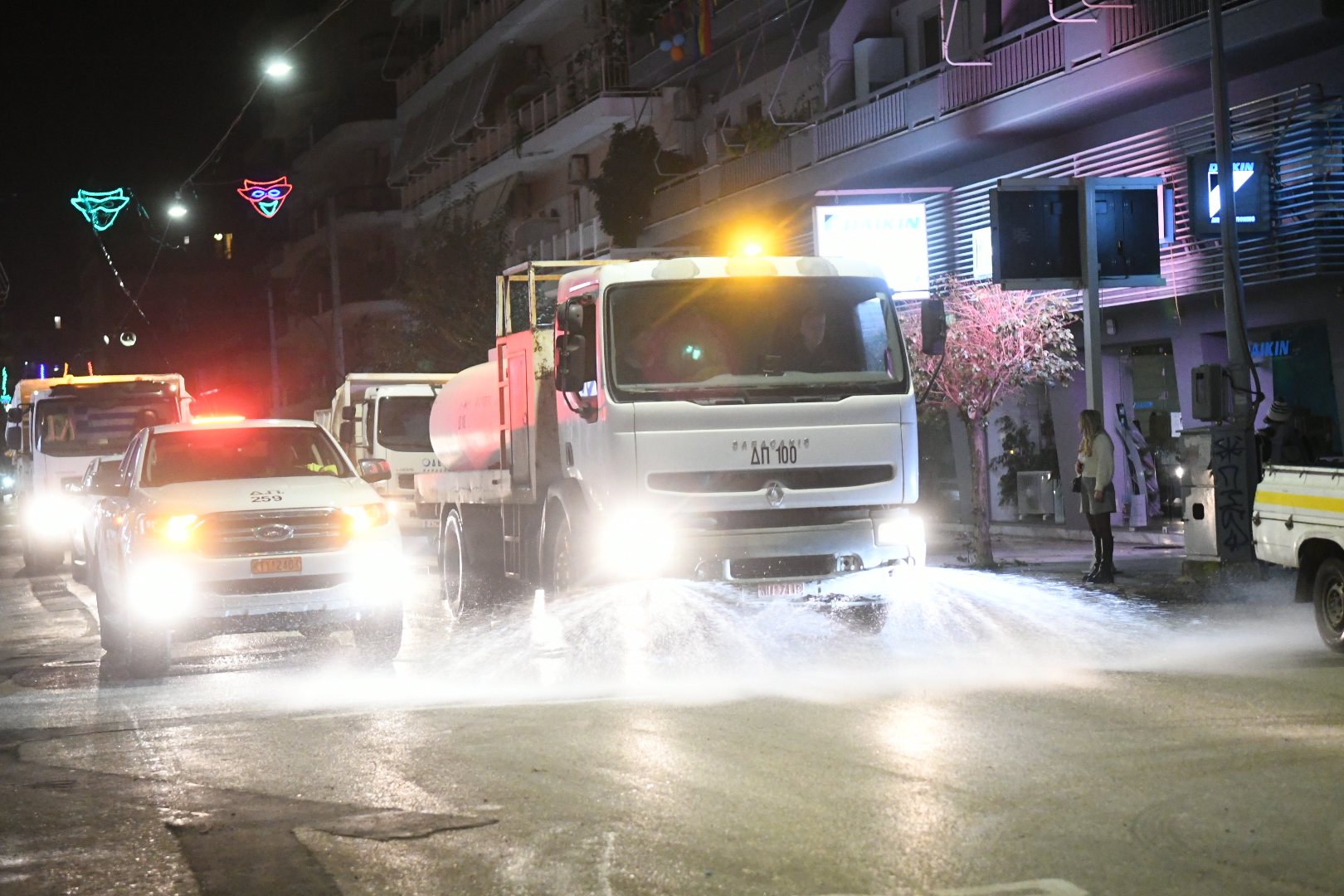 Πάτρα: «Βουνά» από σκουπίδια η πόλη, χωρίς ίχνος πολιτισμού ΒΙΝΤΕΟ - ΦΩΤΟ