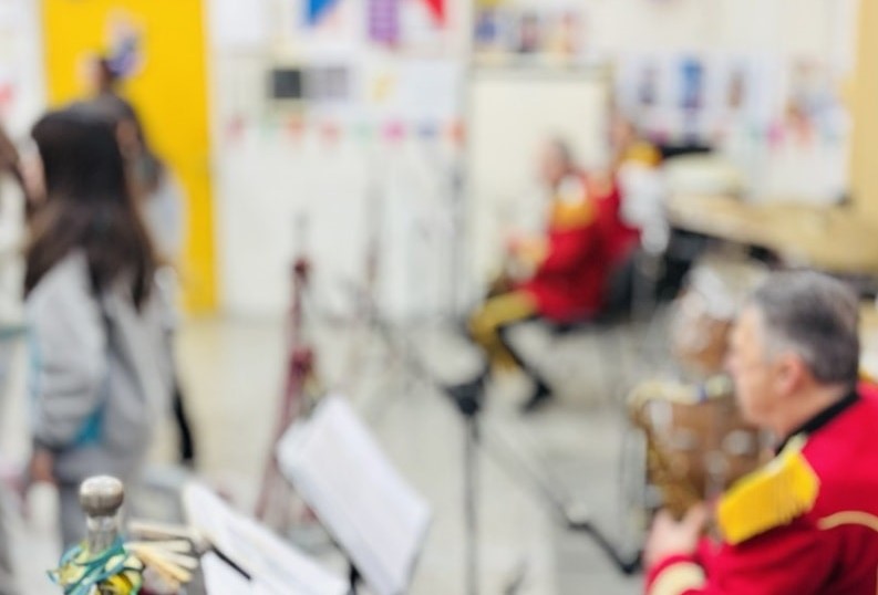 Μαθητές του Αρσακείου επισκέφθηκαν τη Δημοτική Μουσική Πατρών ΦΩΤΟ