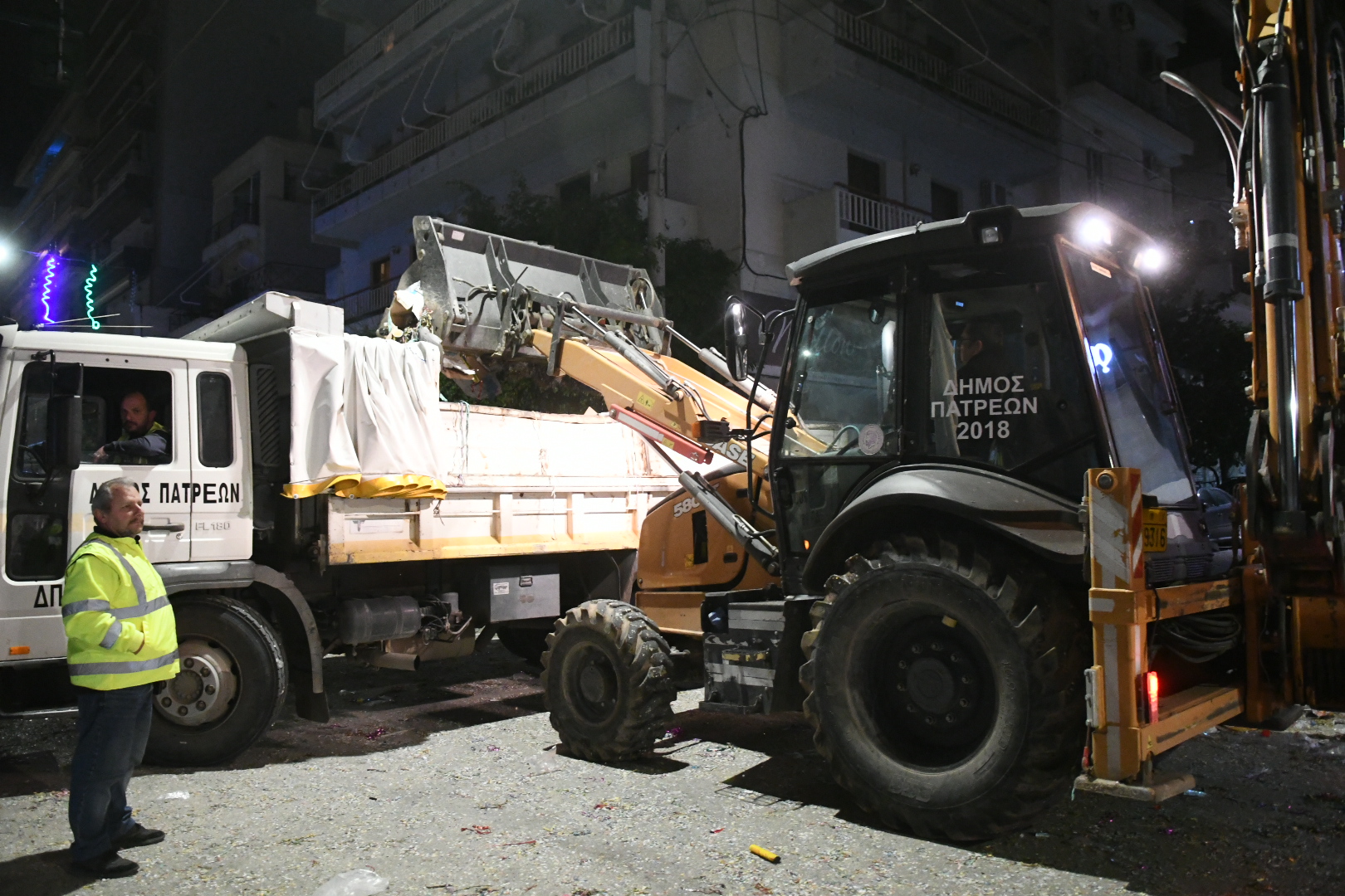 Πάτρα: «Βουνά» από σκουπίδια η πόλη, χωρίς ίχνος πολιτισμού ΒΙΝΤΕΟ - ΦΩΤΟ 34 Πάτρα: «Βουνά» από σκουπίδια η πόλη, χωρίς ίχνος πολιτισμού ΒΙΝΤΕΟ - ΦΩΤΟ